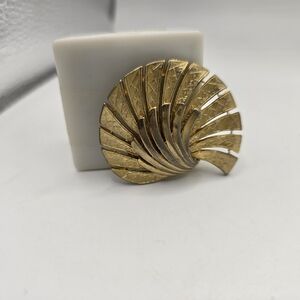 Mid Century Shell Sweater Brooch Pin 1960's